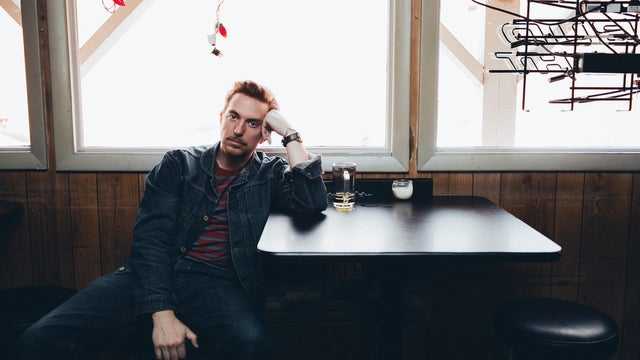 JD McPHERSON - SOCKS: A ROCK N ROLL CHRISTMAS TOUR with Melissa Carper