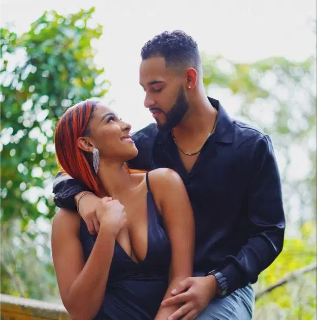 Anniversary event planning with structured celebration and dining setup