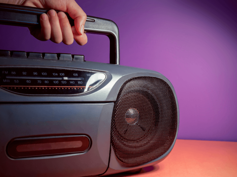 Planning the Ultimate 90s Theme Party in Los Angeles